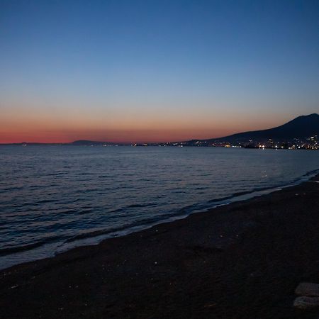 ホテル オテル ミラマーレ スタービア カステッランマーレ・ディ・スタービア エクステリア 写真